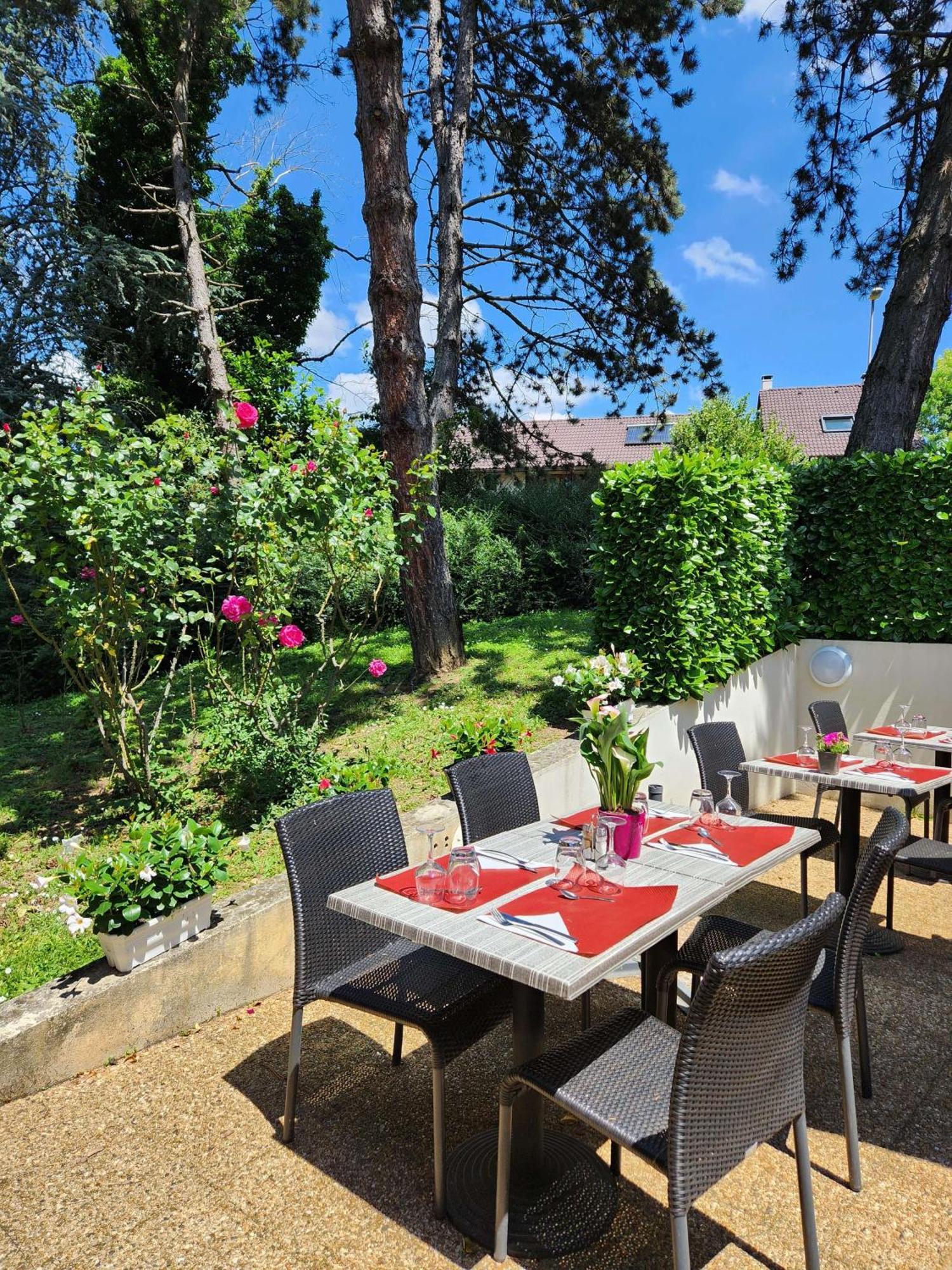 Hotel Campanile Annecy - Cran Gevrier Exterior foto
