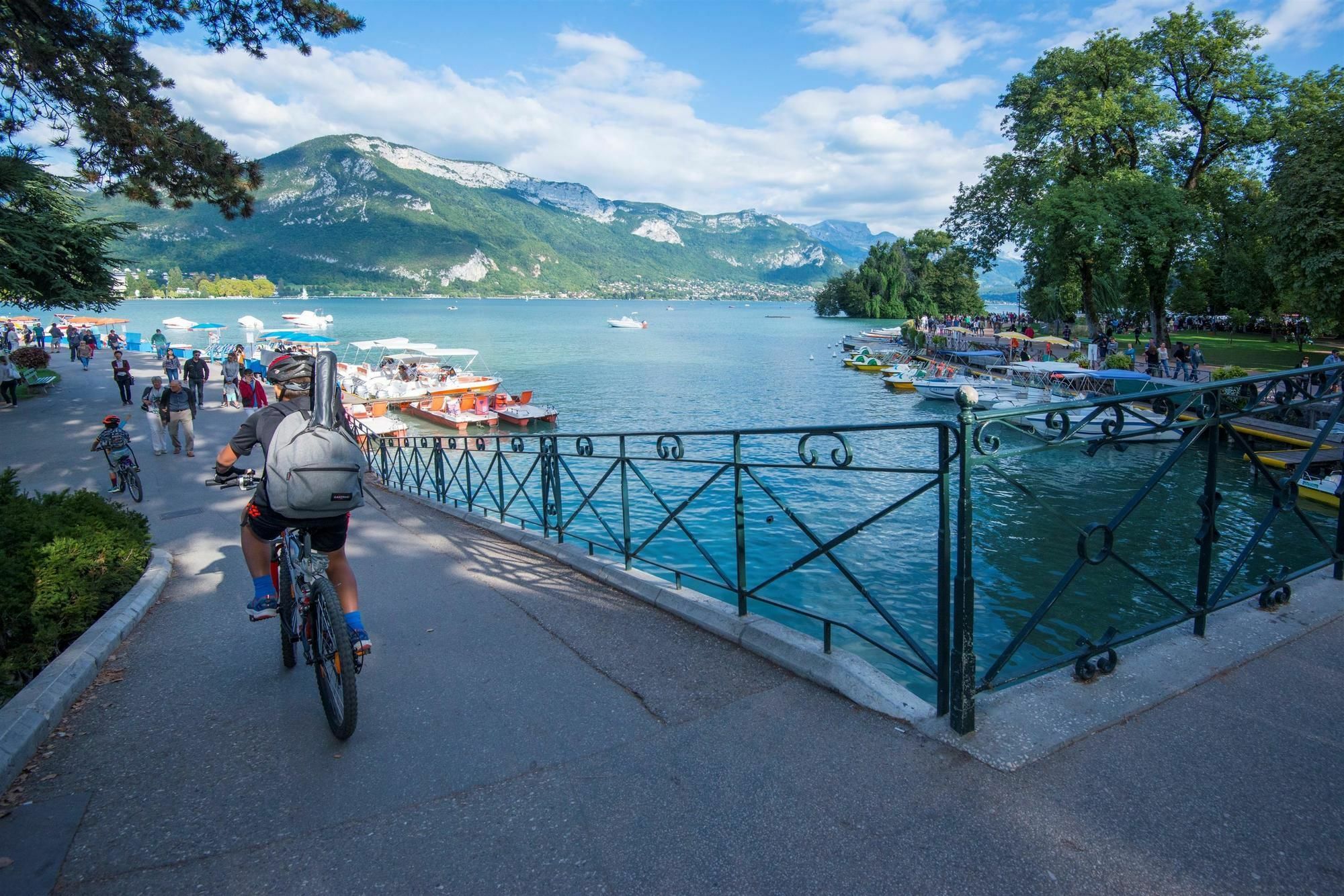 Hotel Campanile Annecy - Cran Gevrier Exterior foto