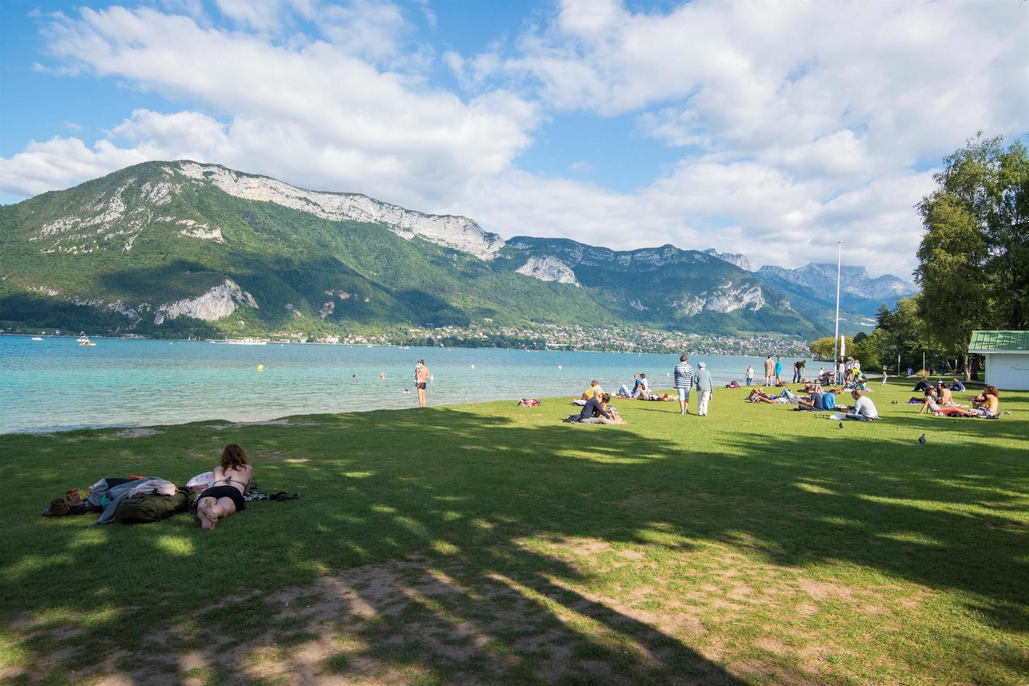Hotel Campanile Annecy - Cran Gevrier Exterior foto