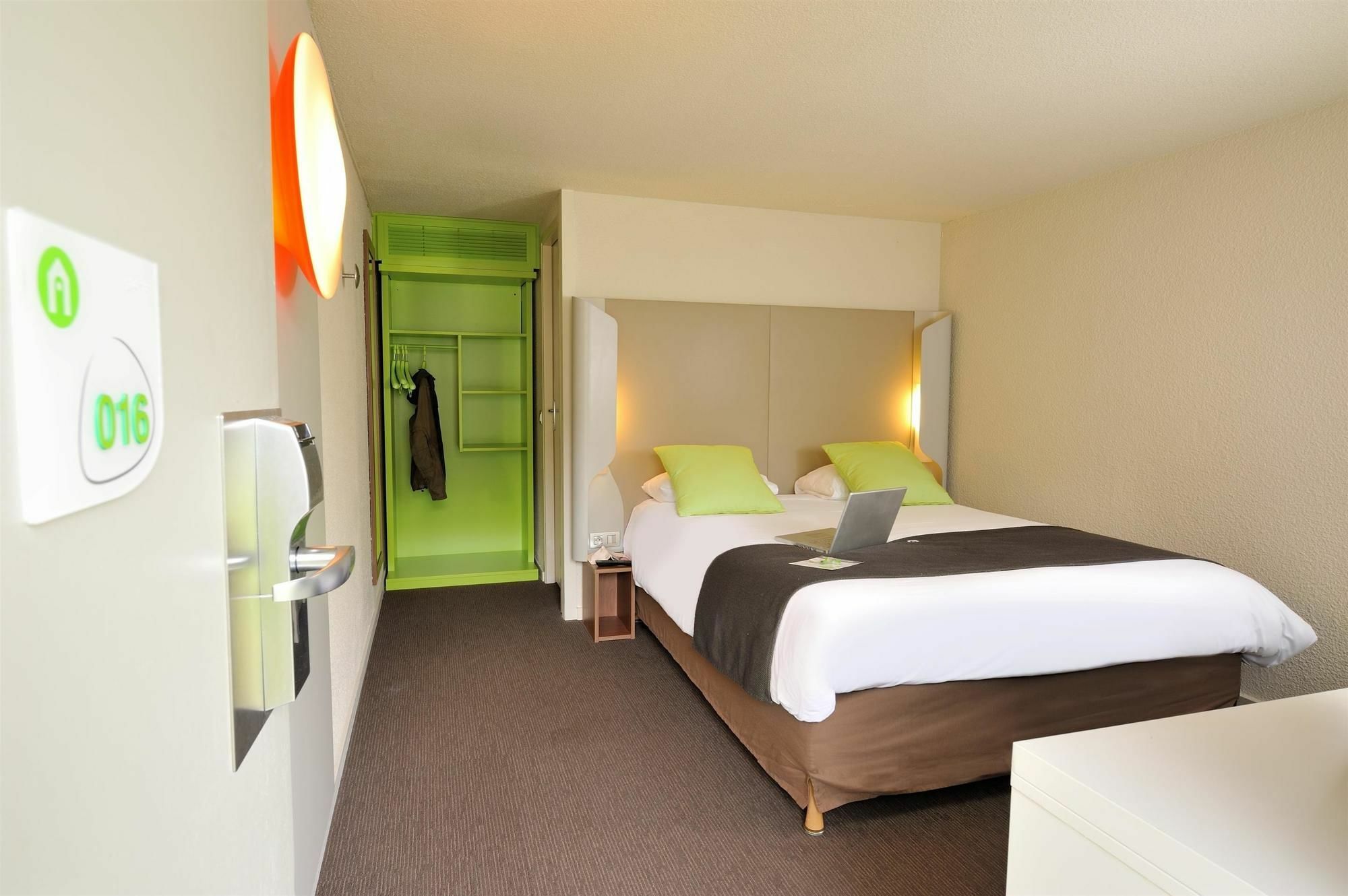 Hotel Campanile Annecy - Cran Gevrier Exterior foto